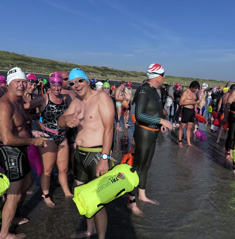 Snelle zeezwemtocht Westkapelle-Zoutelande